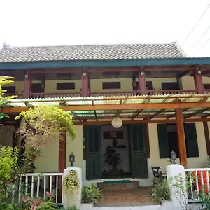 2* Guest house Oui's